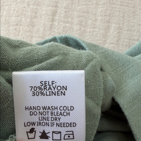 Pink Lily Sage Green Linen Blend Shorts | Elastic Waist | size Small - Picture 4 of 4